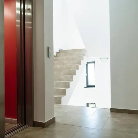 12 - New Building & Parking Apartament