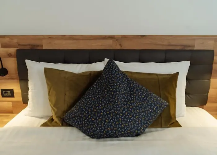 12 - New Building & Parking Апартаменти Бухарест