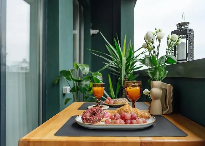 12 - New Building & Parking Bucarest