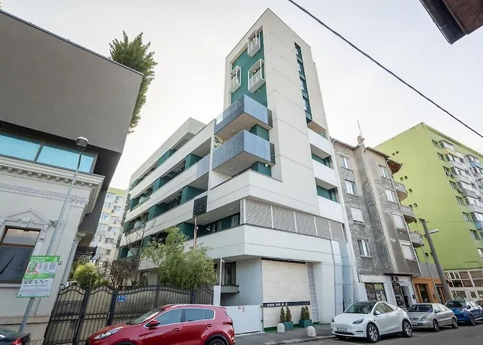 12 - New Building & Parking Bukarest