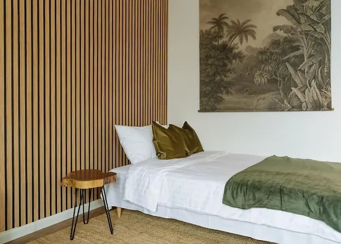 12 - New Building & Parking Apartman Bukarest