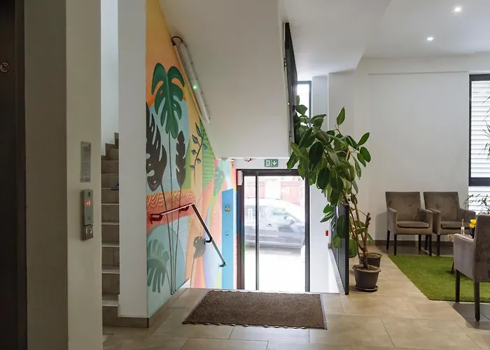 12 - New Building & Parking * 부쿠레슈티