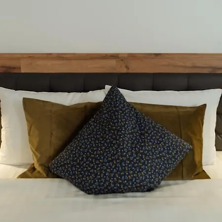 12 - New Building & Parking Apartment Bukarest