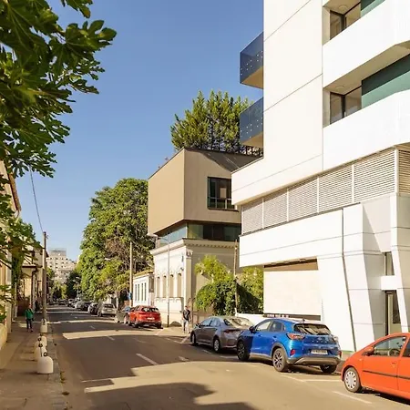 12 - New Building & Parking Apartment Bukarest