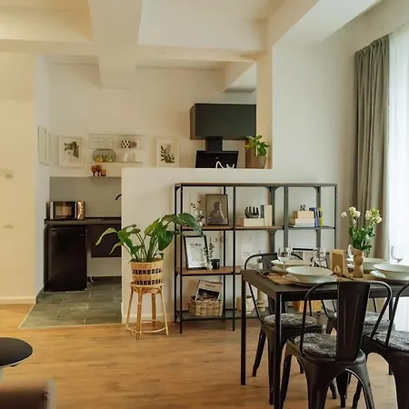 Apartment 12 - New Building & Parking